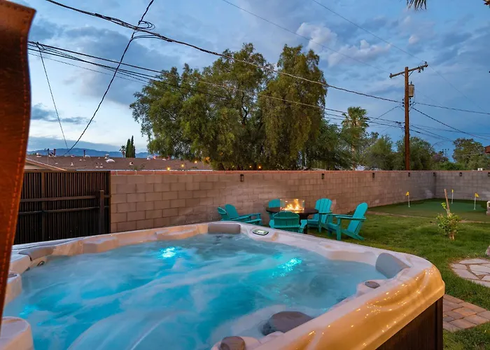 Casa Serena Pool Putting & Yoga * Tucson