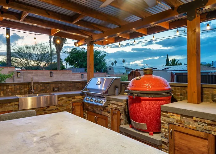 Casa Serena Pool Putting & Yoga * Tucson