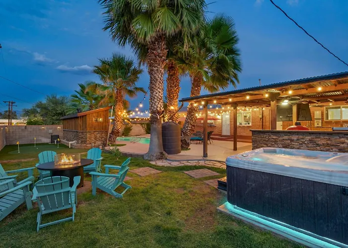 Casa Serena Pool Putting & Yoga